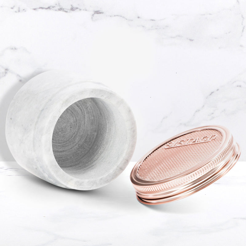Tool to apply nail powder with accuracy and reuse access powder